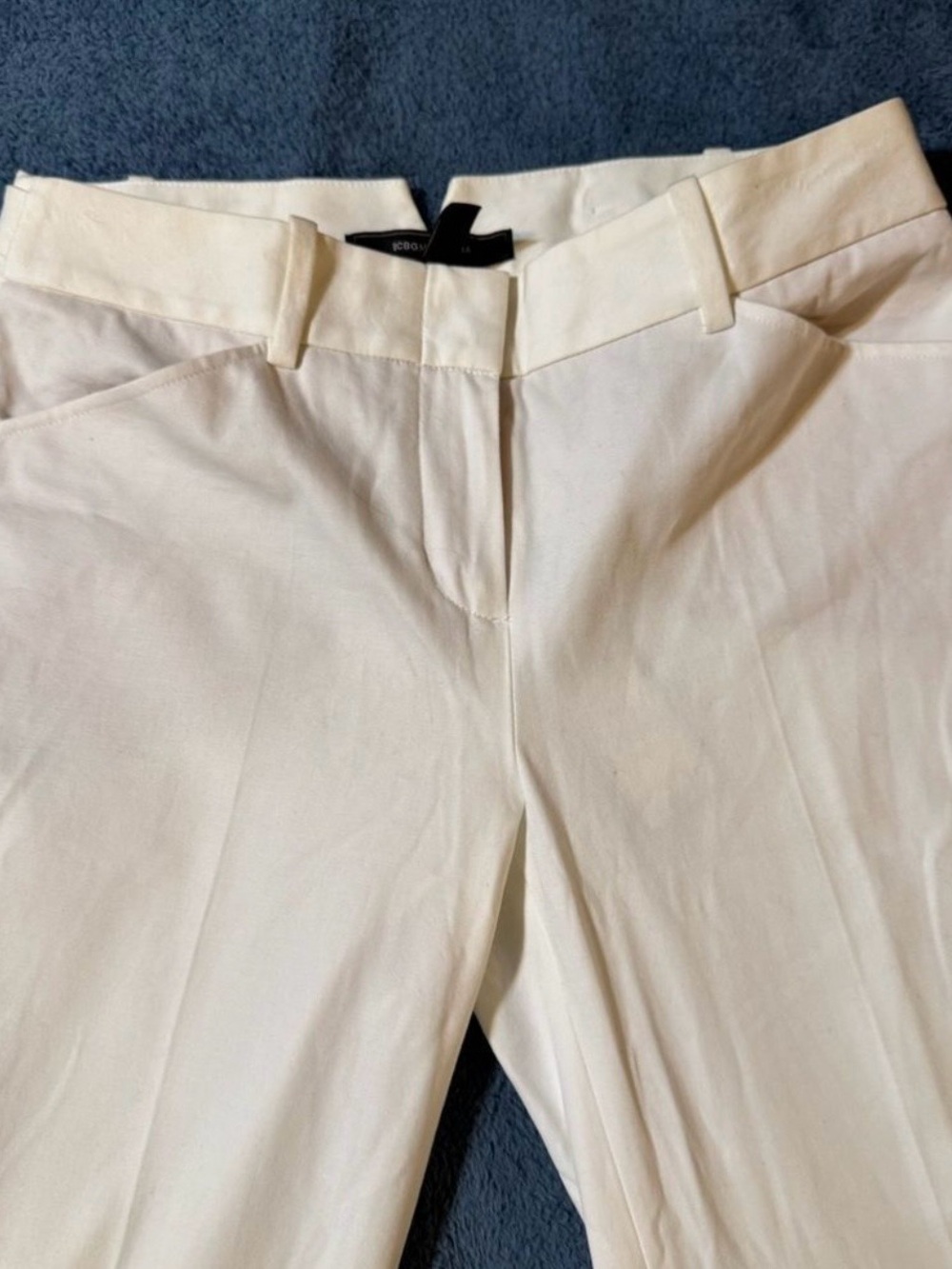 BCBGMaxAzria white flare mid rise Trousers XS - Picture 3 of 6